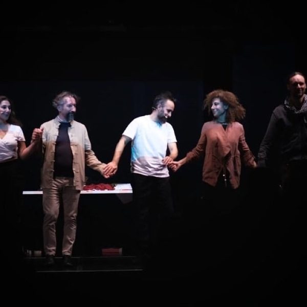 Aşk Lost In Translation, eine musikalische Theaterperformance zum Thema Aşk&Liebe